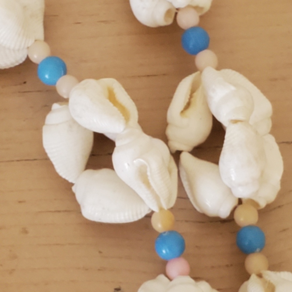 Vintage Tiny Shell Beaded Shell Necklace Bundle - image 2